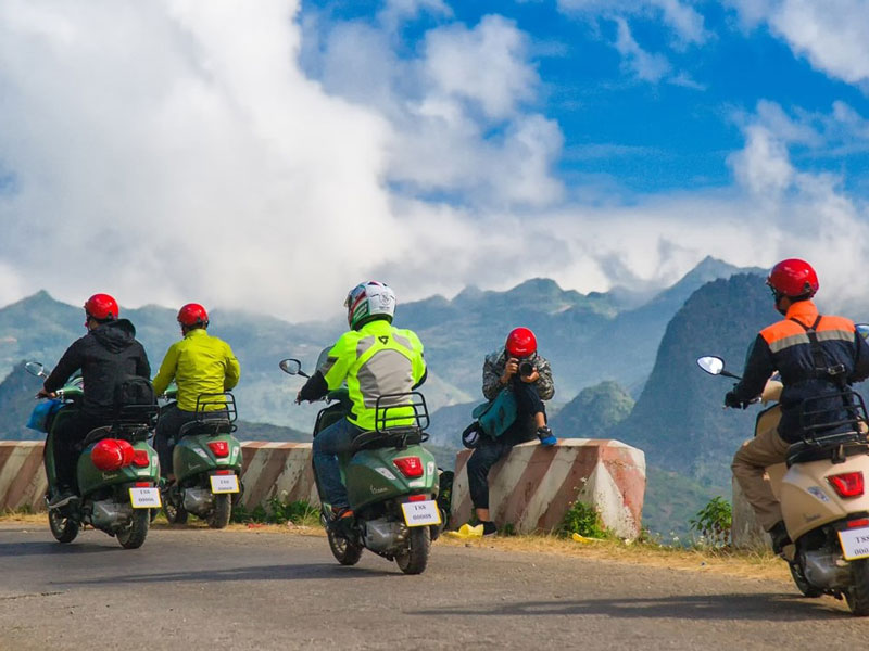 Xu Hướng Du Lịch Xanh Tại Huế: Trải Nghiệm Xe Máy Điện Thế Hệ Mới Và Dịch Vụ Thay Pin Tiện Lợi