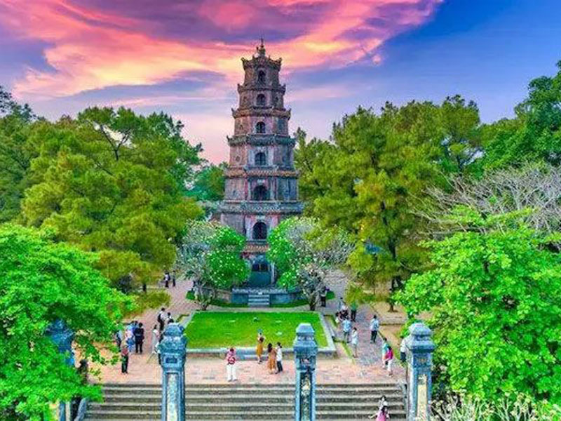 BỨT PHÁ XU HƯỚNG DU LỊCH XANH TẠI HUẾ: TỔNG HỢP 5 TIN TỨC MỚI NHẤT VỀ DỊCH VỤ XE MÁY ĐIỆN TRONG 24H QUA